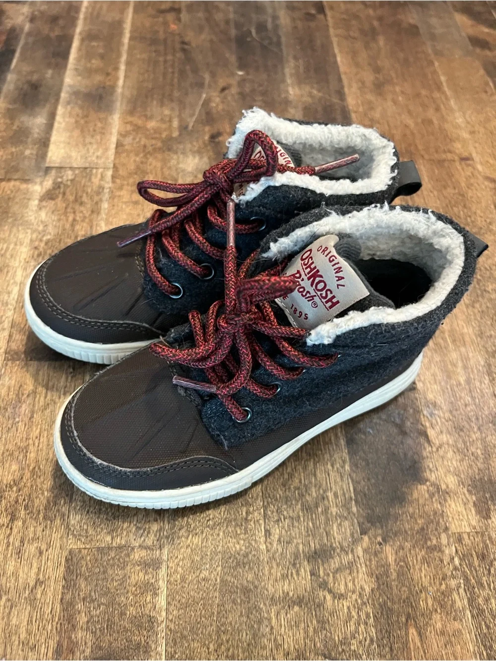 Boys Dark Gray & Red Winter Ankle Boots with Faux Fur Lining size 10